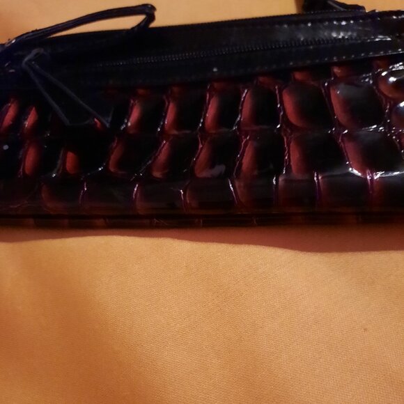 Red/black - Picture 1 of 2